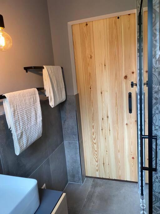 Gemuetliche Wohnung -Schwarzwald Neuweiler  Bagian luar foto